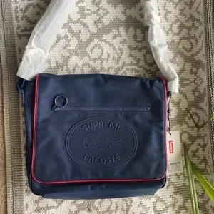 Supreme Lacoste Small Messenger Bag バッグ Supreme LACOSTE Small Messenger Bag Black - FW19 - US